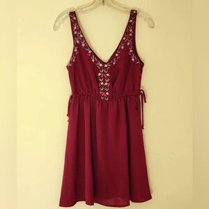 Xs My Michelle Women's Red and Burgundy Dress
